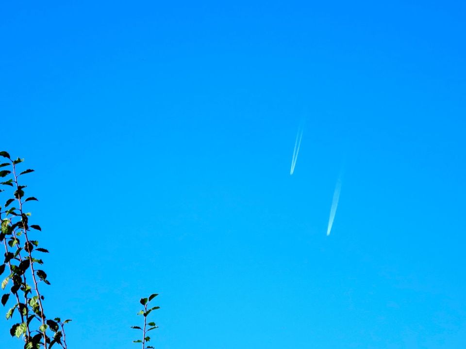 181021 wk3 contrails